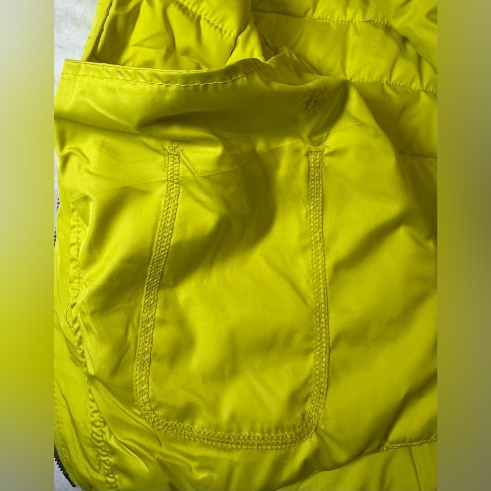 TANGERINE NWT Women's 2XL Yellow Active Quilted Puffer Vest 2 position zipper - Picture 10 of 10